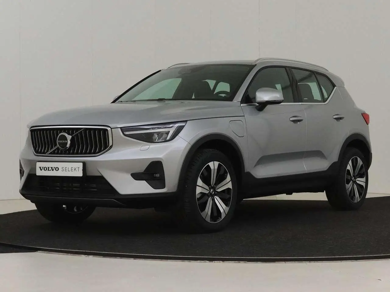 Photo 1 : Volvo Xc40 2023 Hybrid