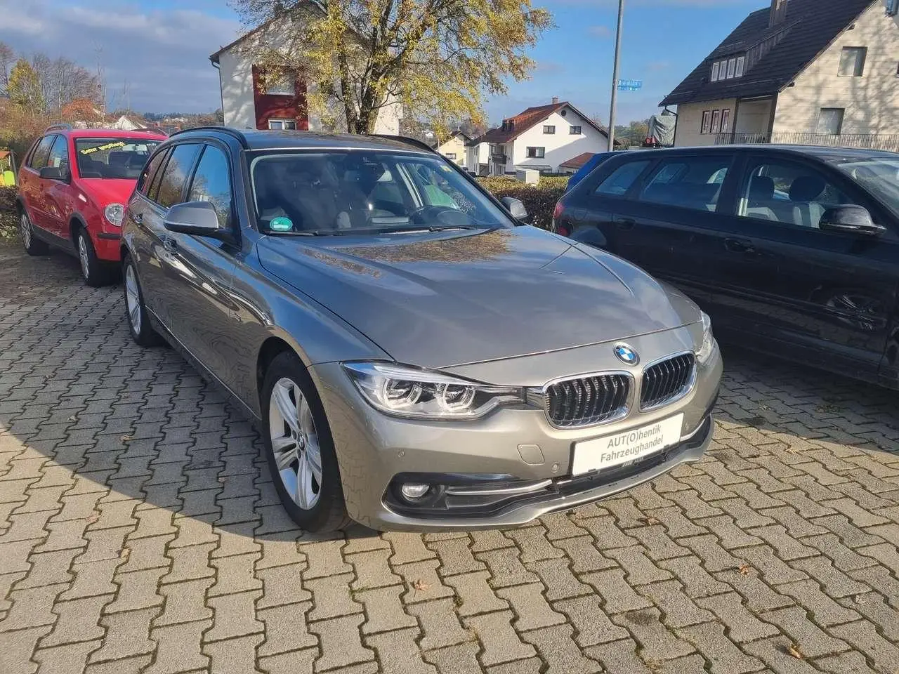 Photo 1 : Bmw Serie 3 2017 Diesel