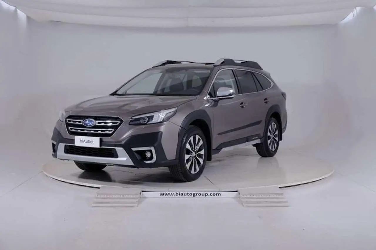 Photo 1 : Subaru Outback 2023 GPL