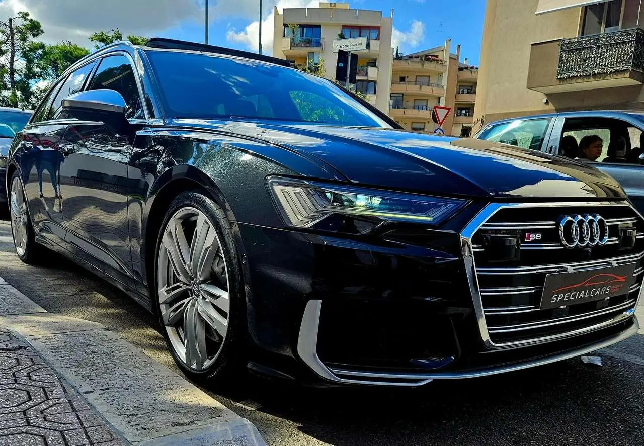 Photo 1 : Audi S6 2019 Hybride