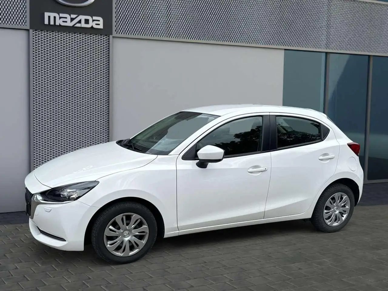 Photo 1 : Mazda 2 2022 Hybride