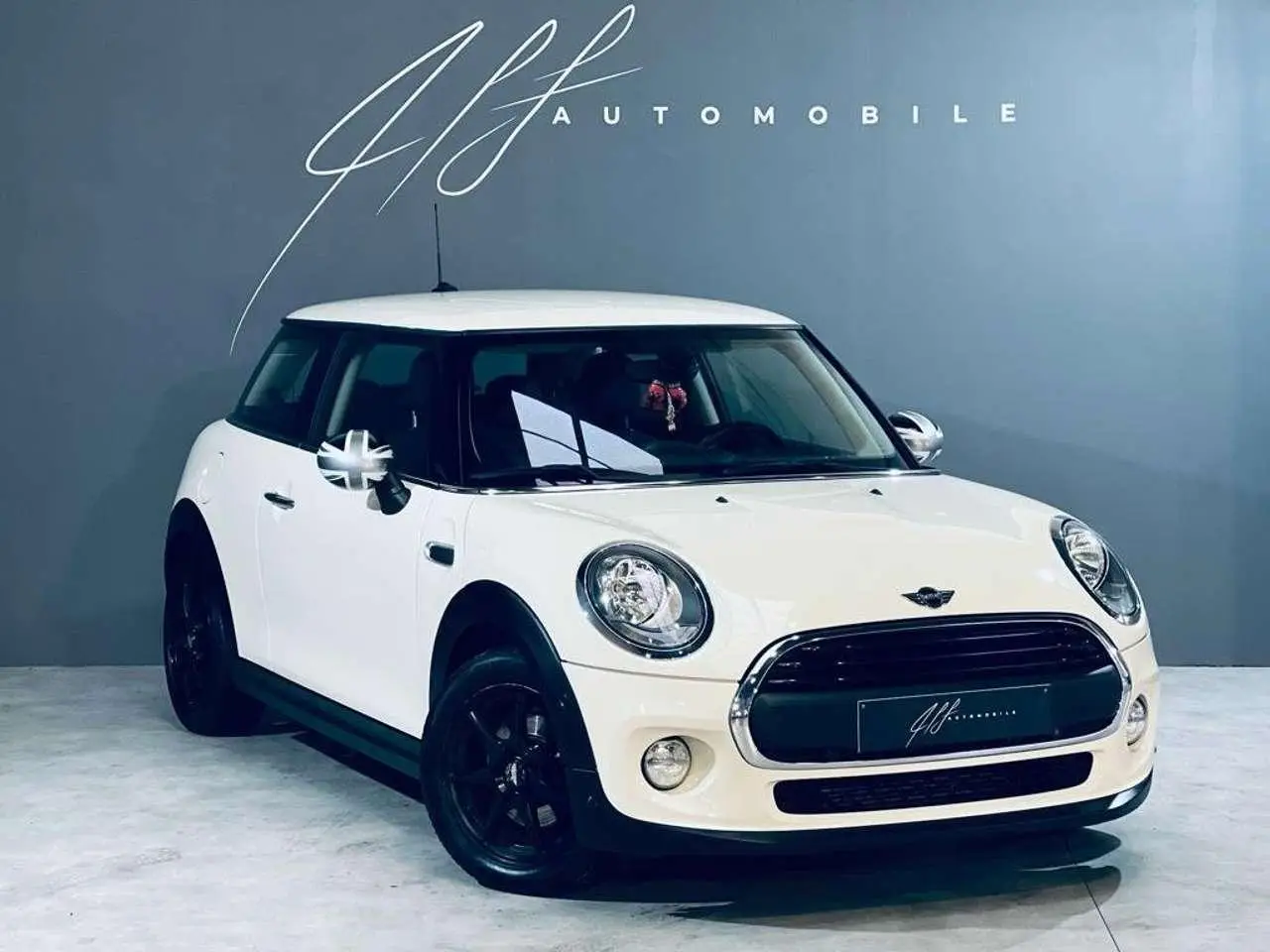 Photo 1 : Mini One 2016 Petrol