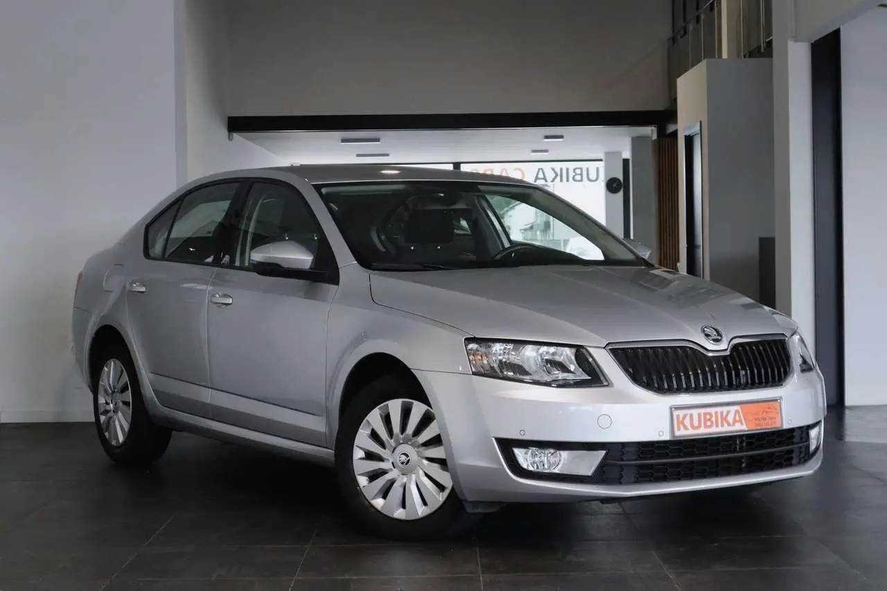 Photo 1 : Skoda Octavia 2016 Petrol