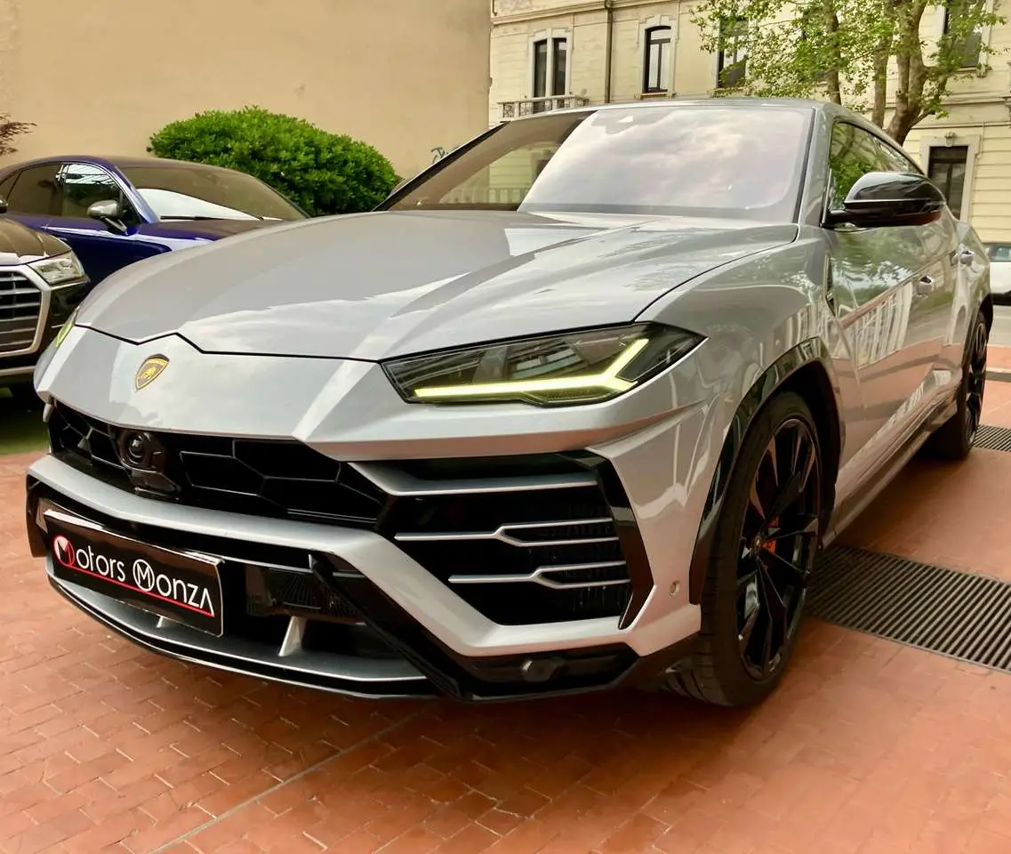 Photo 1 : Lamborghini Urus 2019 Petrol