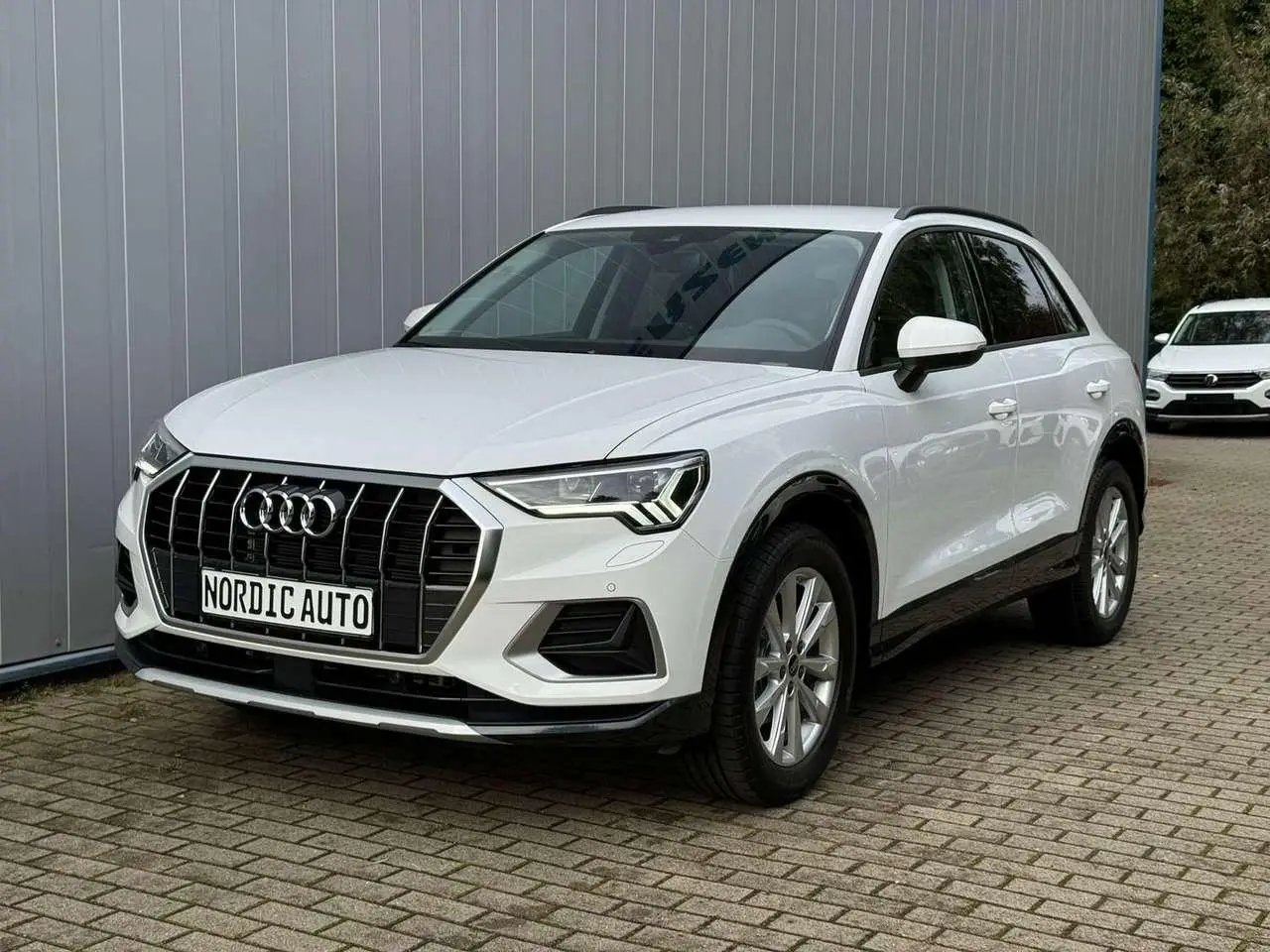 Photo 1 : Audi Q3 2024 Essence