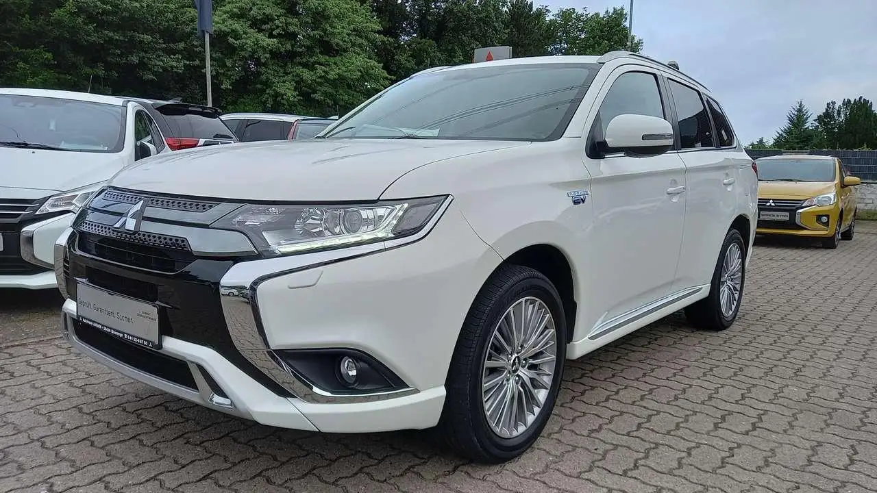 Photo 1 : Mitsubishi Outlander 2020 Hybride