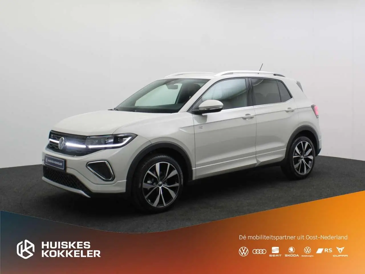 Photo 1 : Volkswagen T-cross 2024 Essence