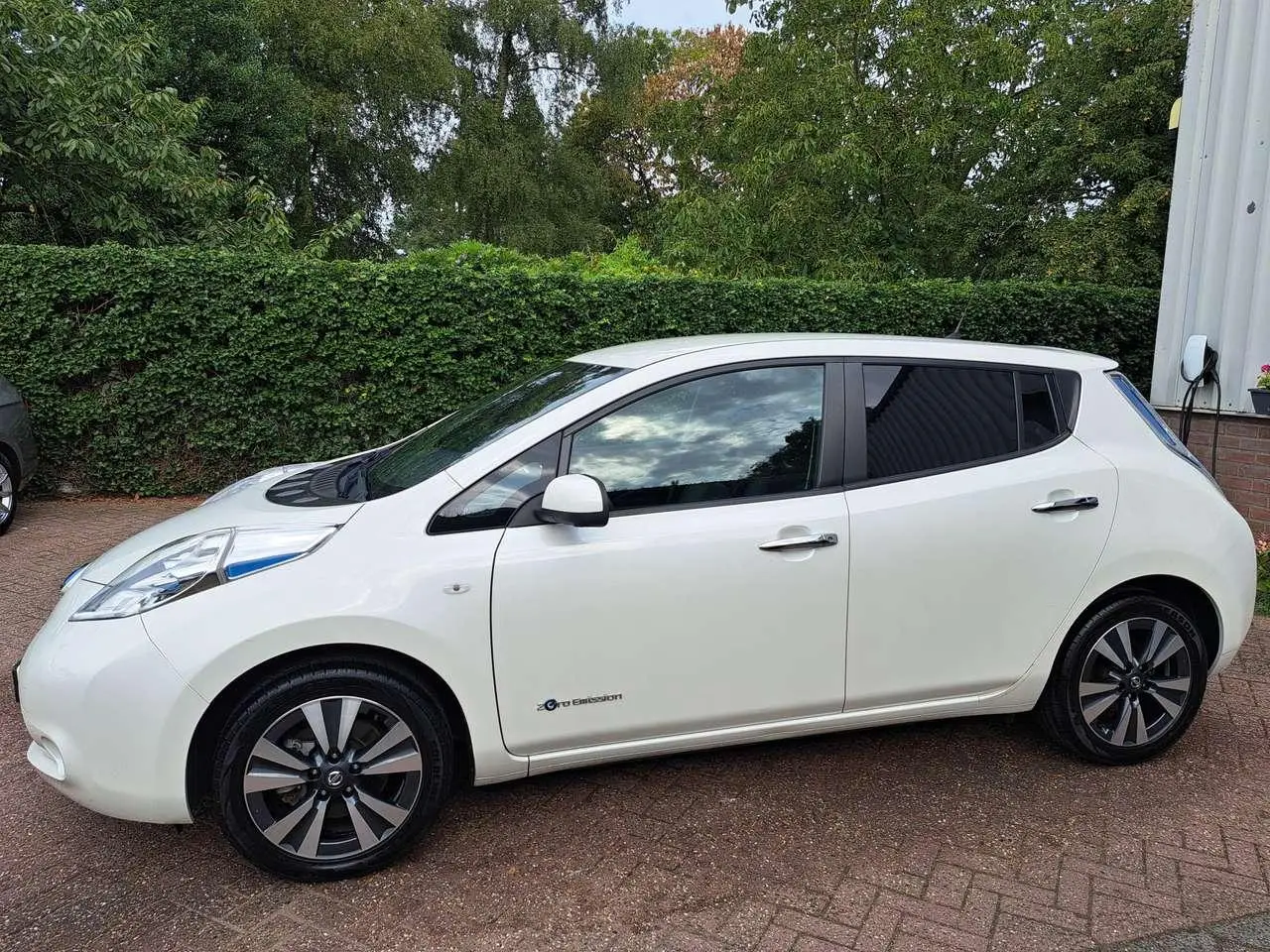 Photo 1 : Nissan Leaf 2017 Electric