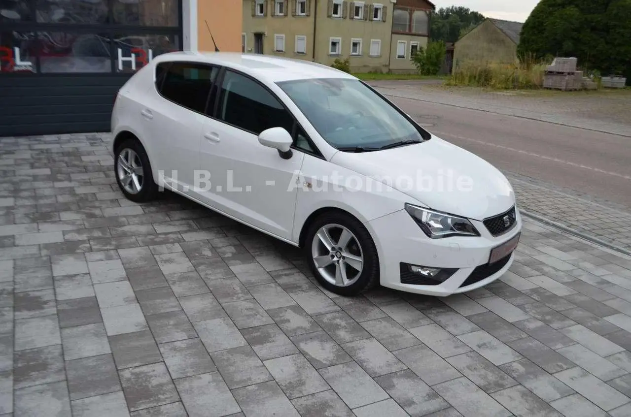 Photo 1 : Seat Ibiza 2017 Essence