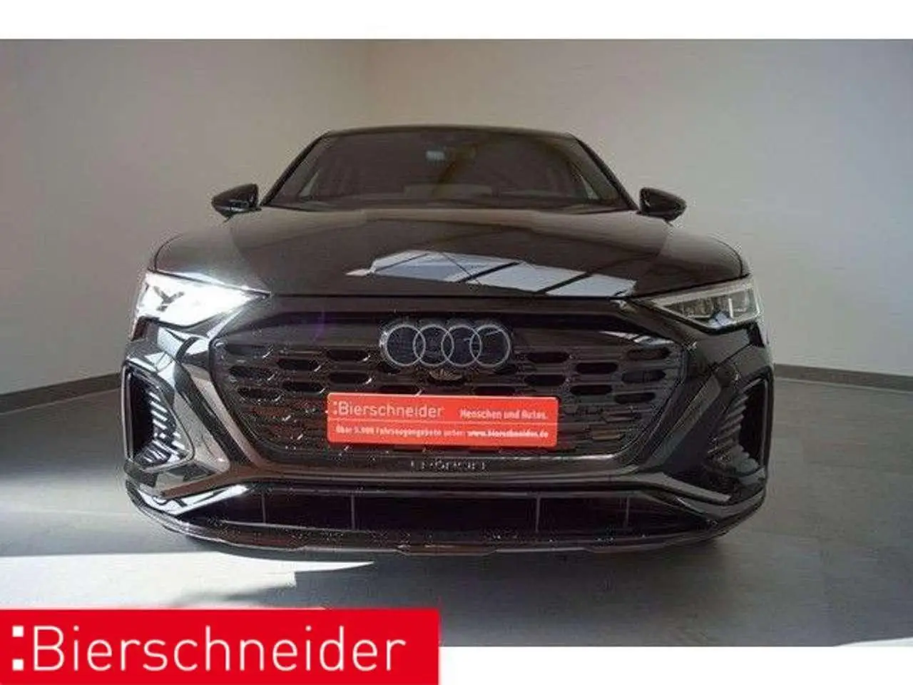 Photo 1 : Audi Q8 2024 Électrique