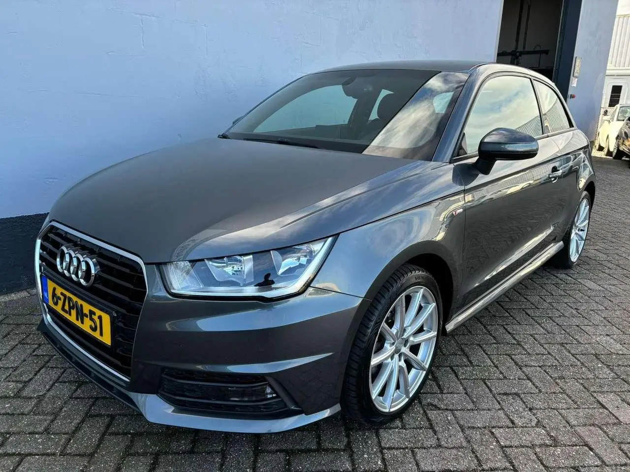 Photo 1 : Audi A1 2015 Petrol