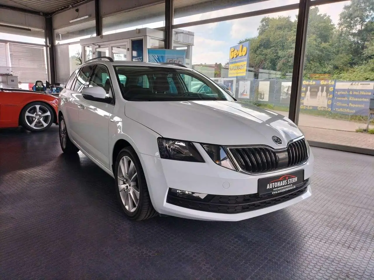 Photo 1 : Skoda Octavia 2018 Petrol