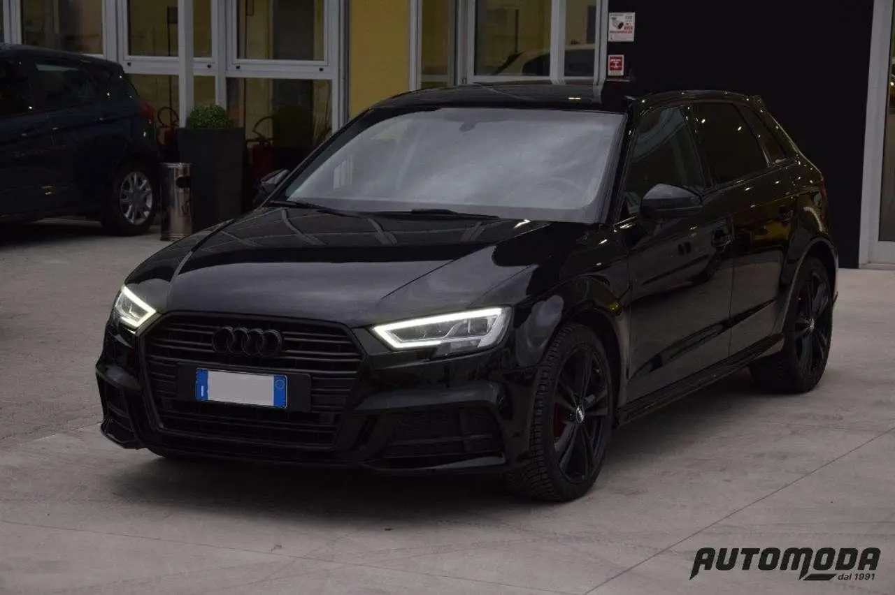 Photo 1 : Audi A3 2019 Diesel