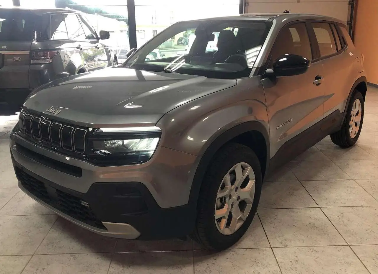 Photo 1 : Jeep Avenger 2024 Petrol