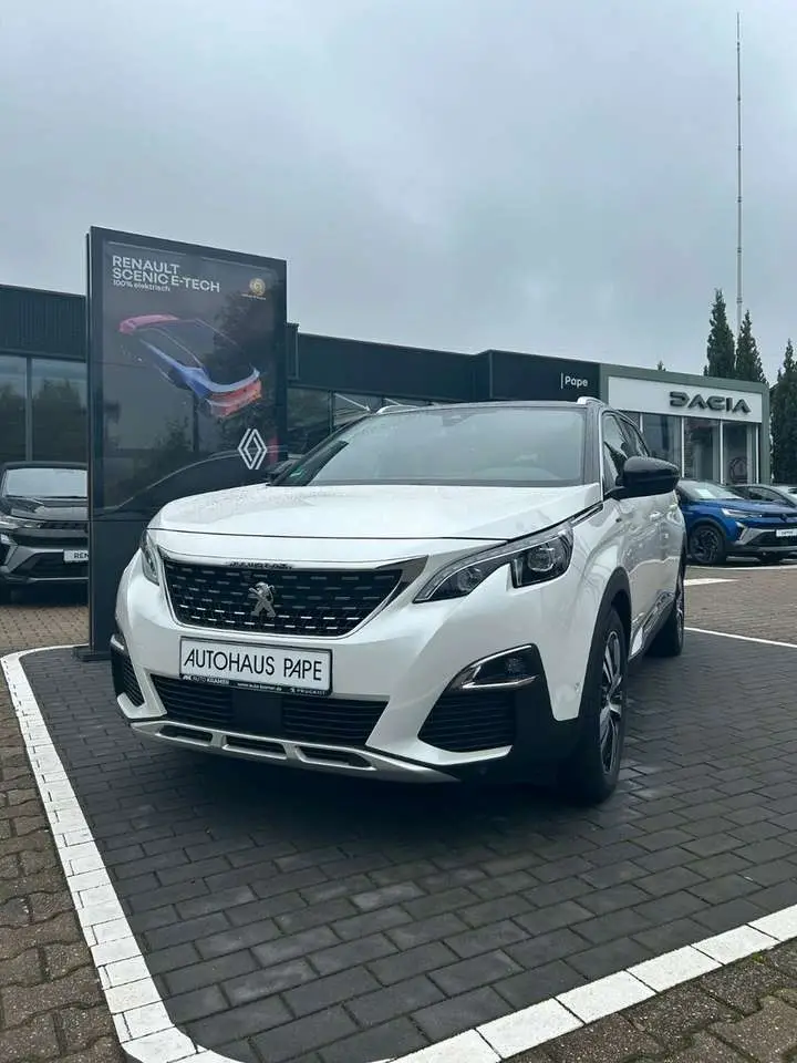 Photo 1 : Peugeot 5008 2019 Essence