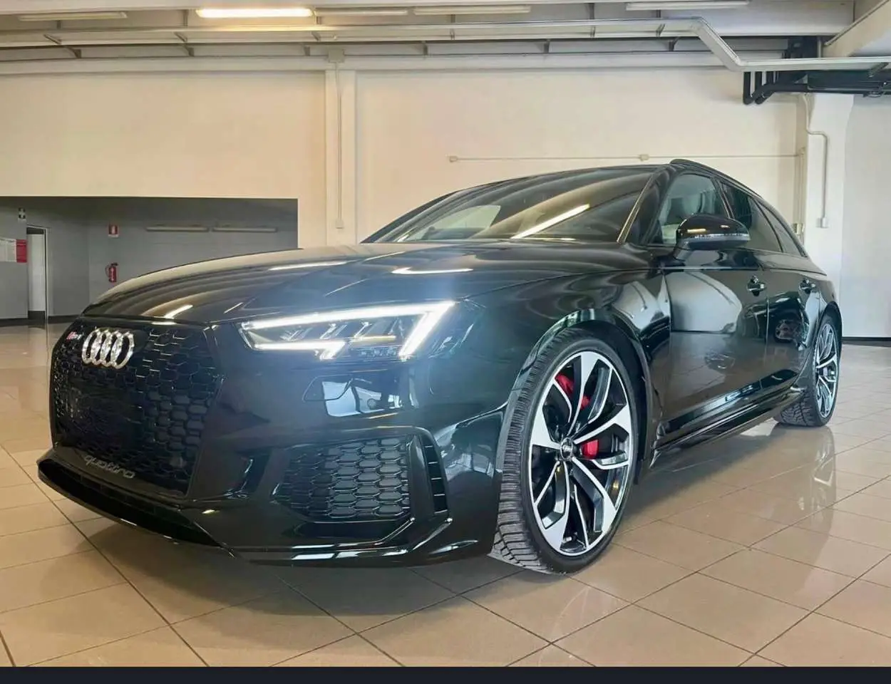 Photo 1 : Audi Rs4 2019 Petrol