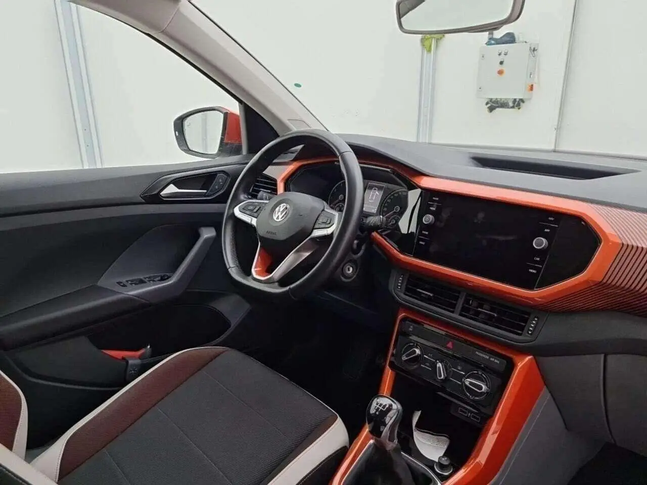 Photo 1 : Volkswagen T-cross 2019 Petrol