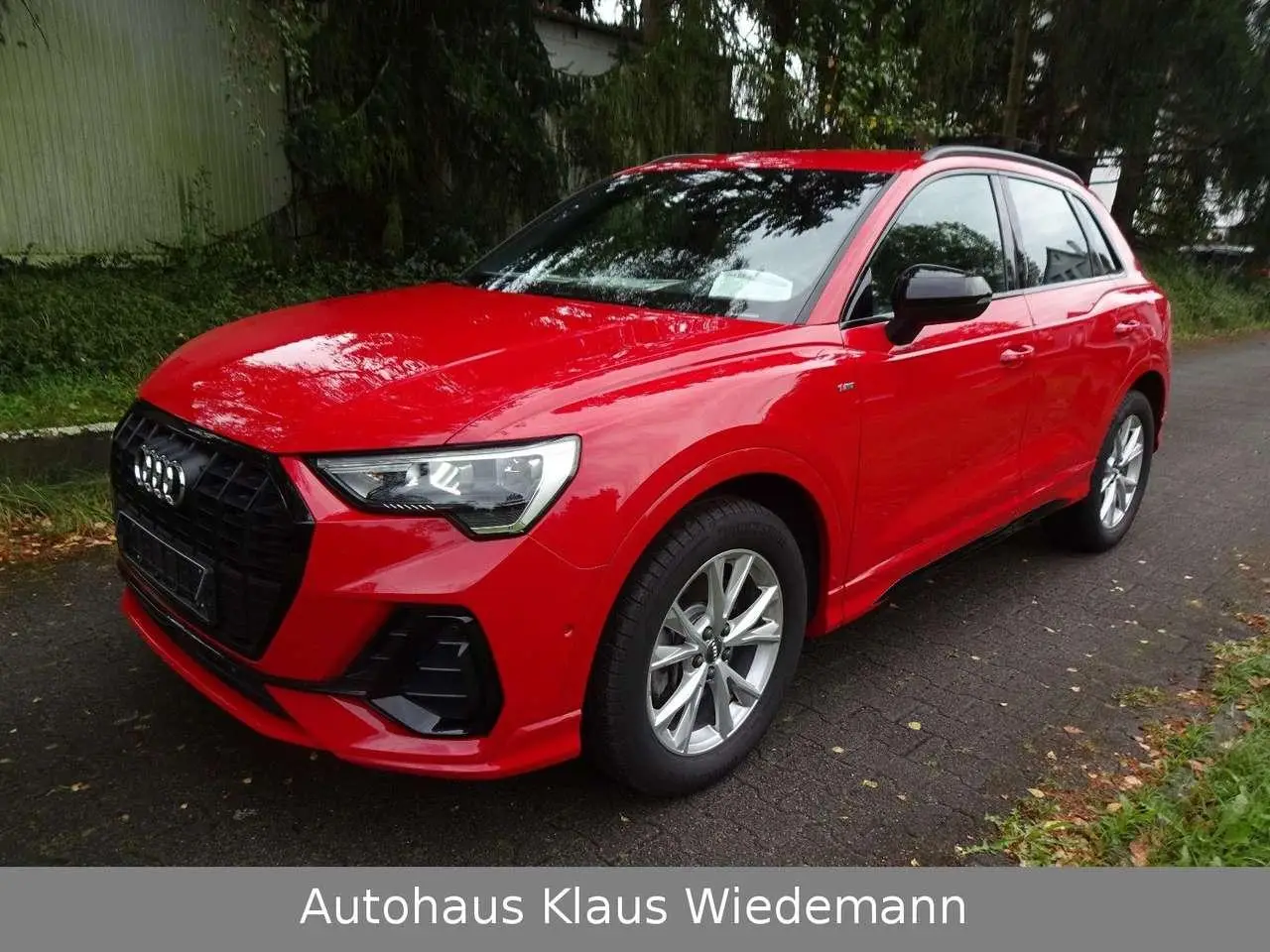 Photo 1 : Audi Q3 2019 Petrol