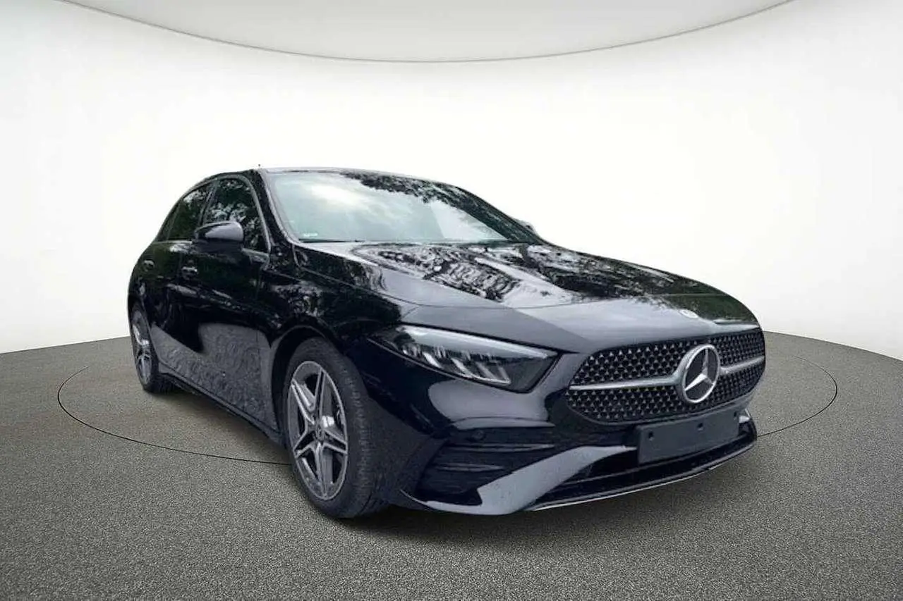 Photo 1 : Mercedes-benz Classe A 2023 Essence