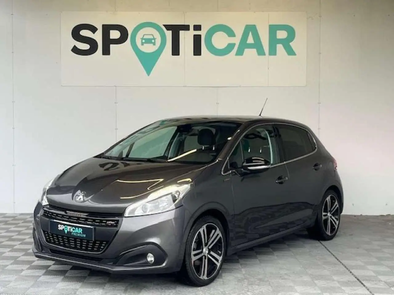 Photo 1 : Peugeot 208 2018 Essence