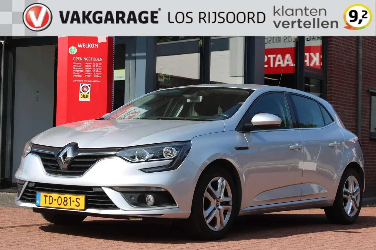 Photo 1 : Renault Megane 2018 Petrol