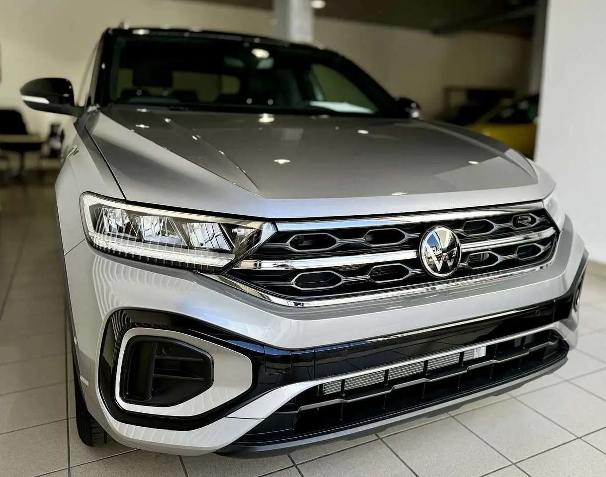 Photo 1 : Volkswagen T-roc 2024 Petrol