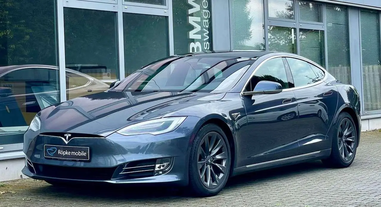 Photo 1 : Tesla Model S 2020 Electric