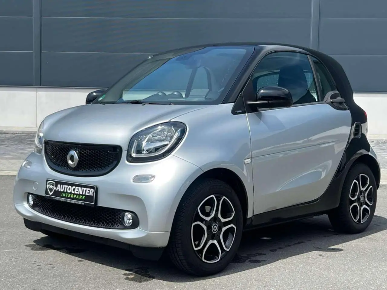 Photo 1 : Smart Fortwo 2016 Petrol