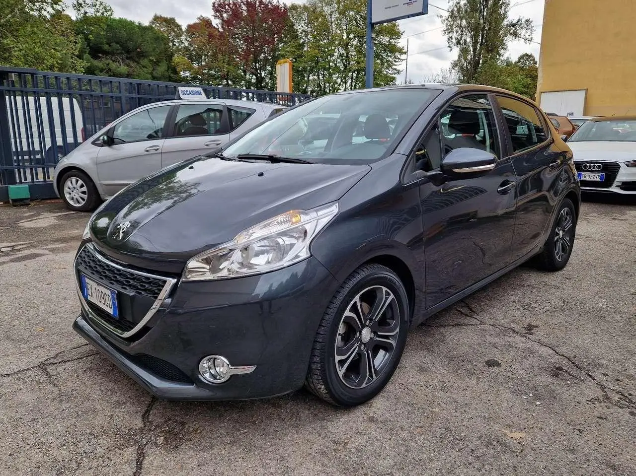 Photo 1 : Peugeot 208 2015 Petrol