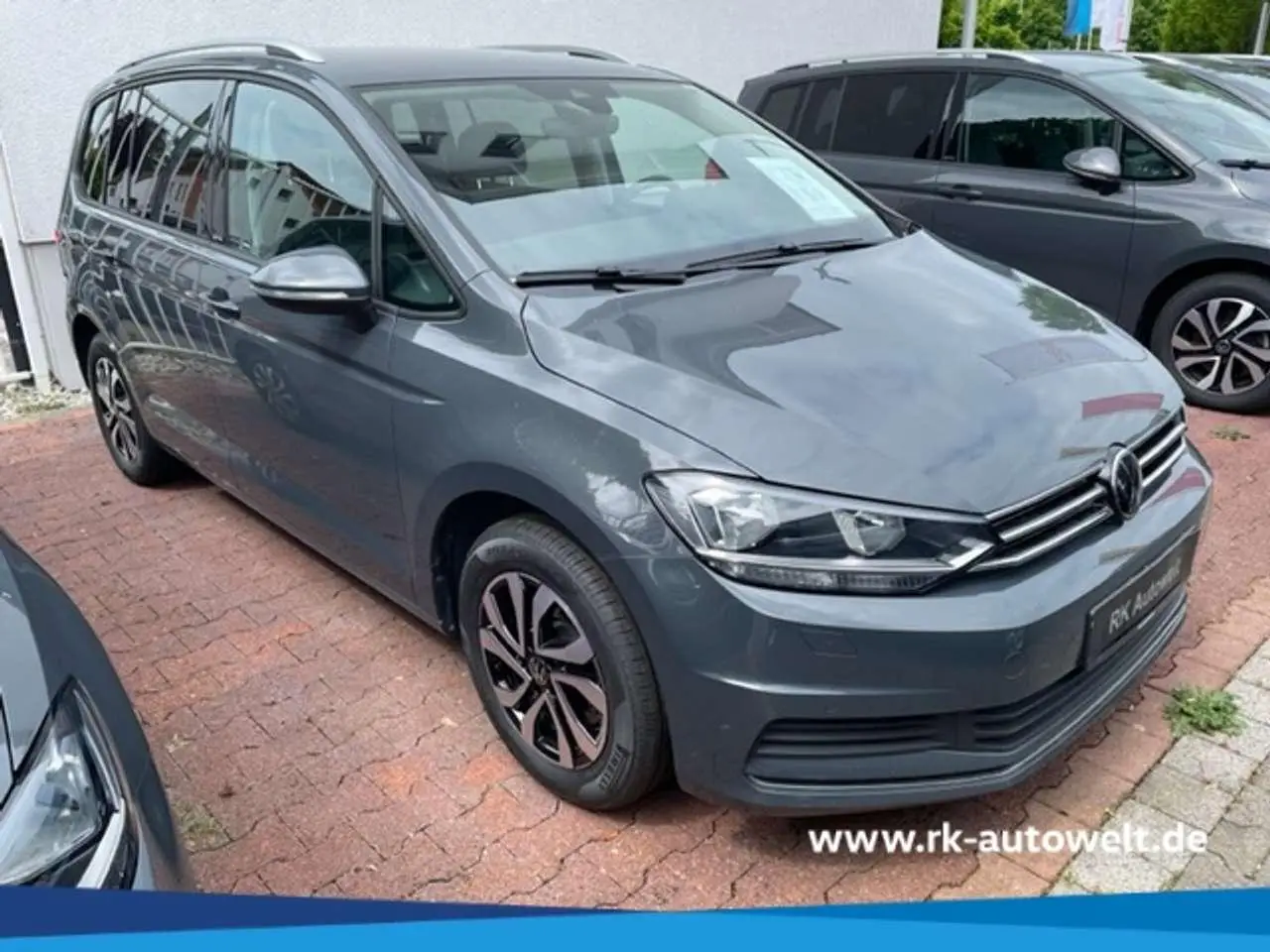 Photo 1 : Volkswagen Touran 2023 Petrol