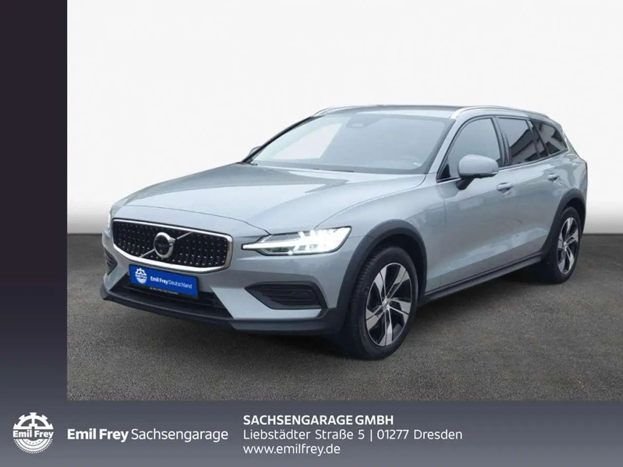 Photo 1 : Volvo V60 2023 Diesel