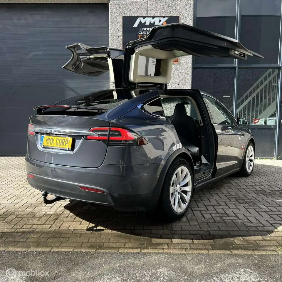 Photo 1 : Tesla Model X 2018 Electric