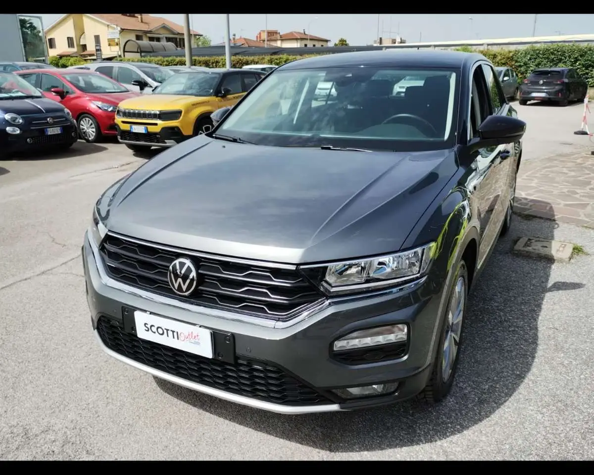 Photo 1 : Volkswagen T-roc 2021 Petrol