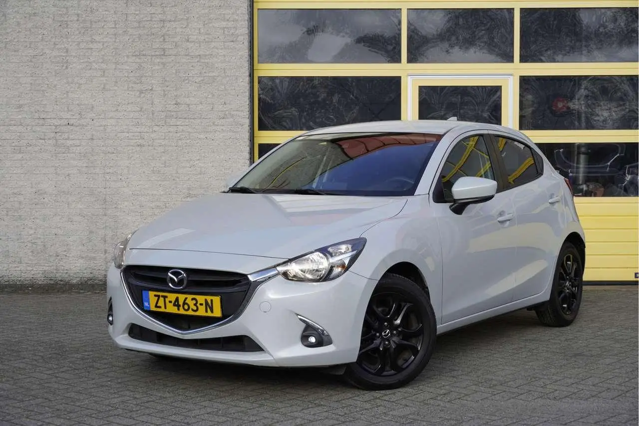 Photo 1 : Mazda 2 2019 Essence