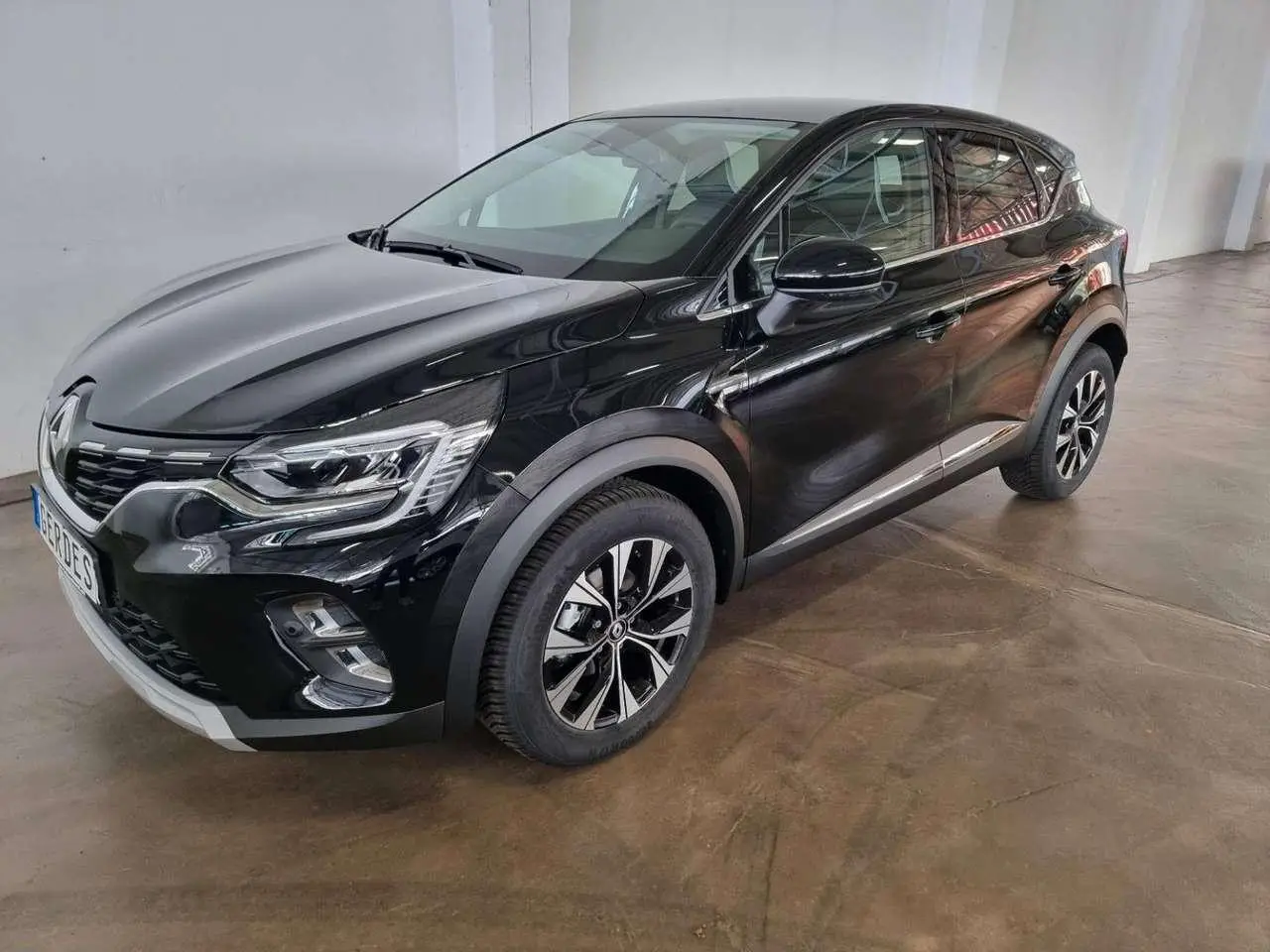 Photo 1 : Renault Captur 2024 Essence