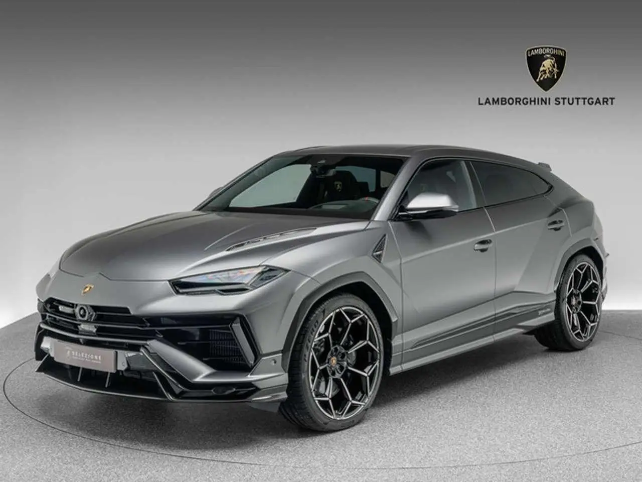 Photo 1 : Lamborghini Urus 2023 Petrol