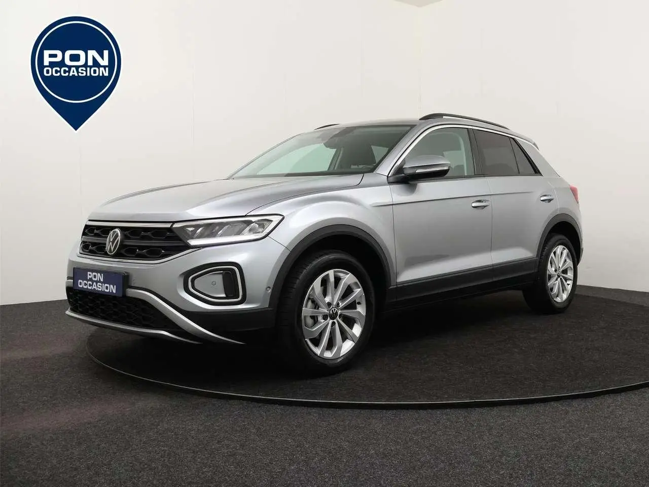 Photo 1 : Volkswagen T-roc 2023 Petrol