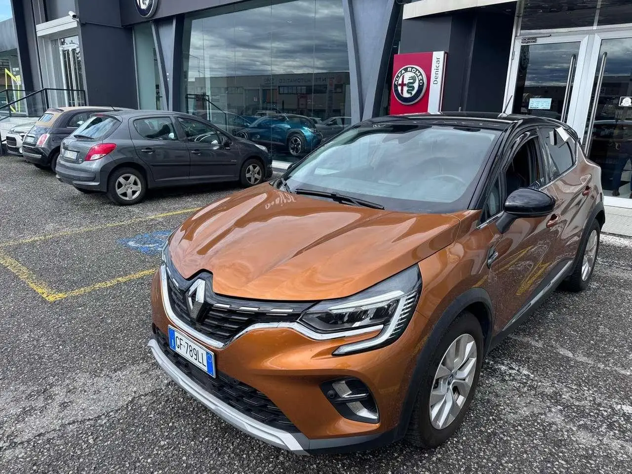 Photo 1 : Renault Captur 2021 Hybrid