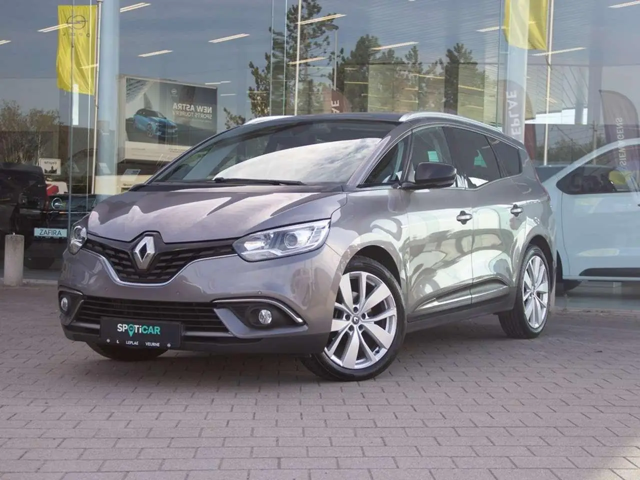 Photo 1 : Renault Grand Scenic 2018 Essence