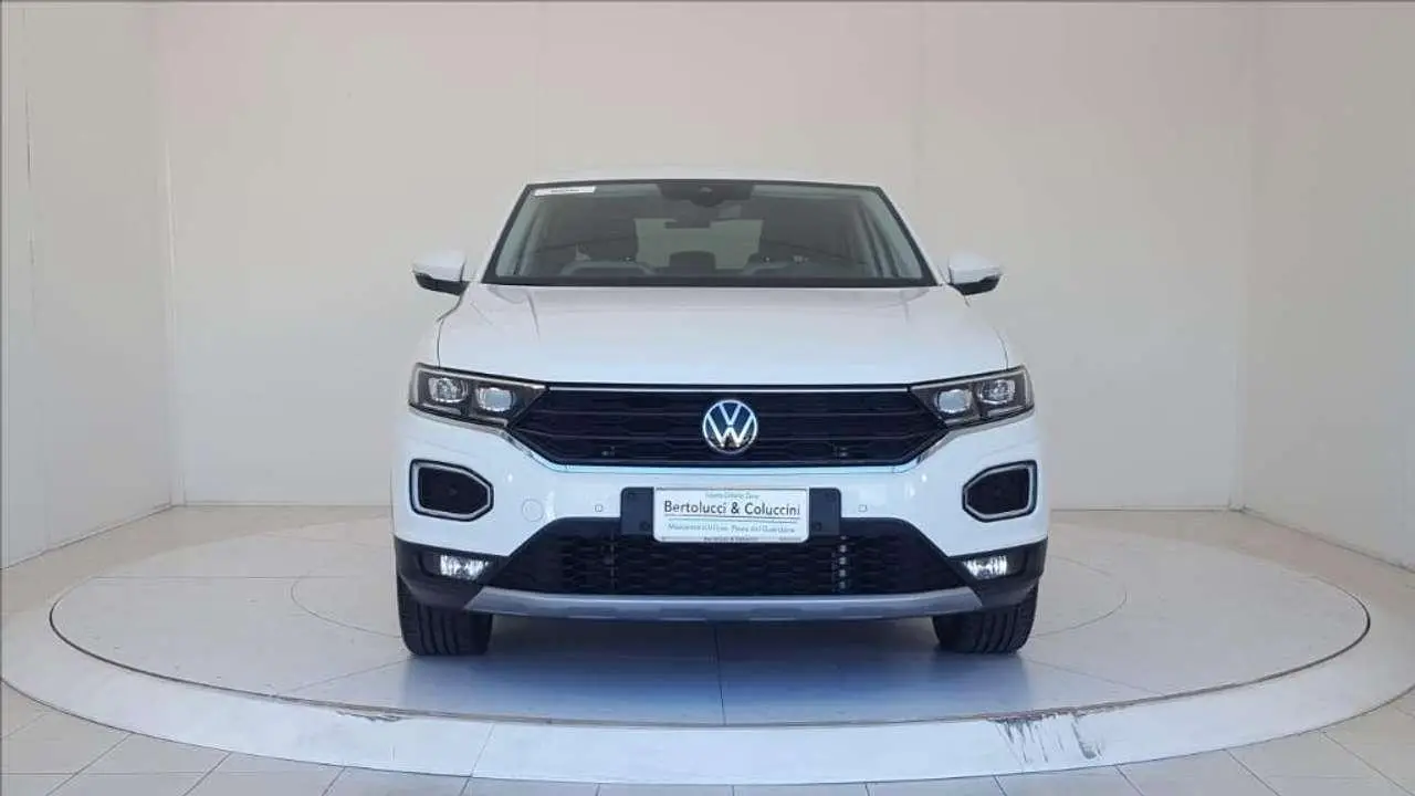 Photo 1 : Volkswagen T-roc 2021 Essence