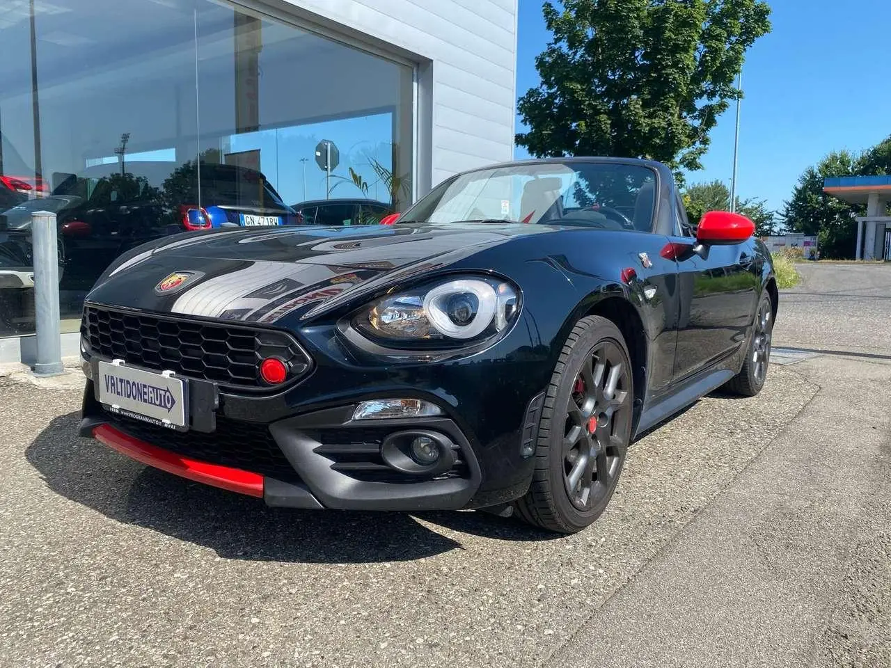 Photo 1 : Abarth 124 Spider 2017 Petrol