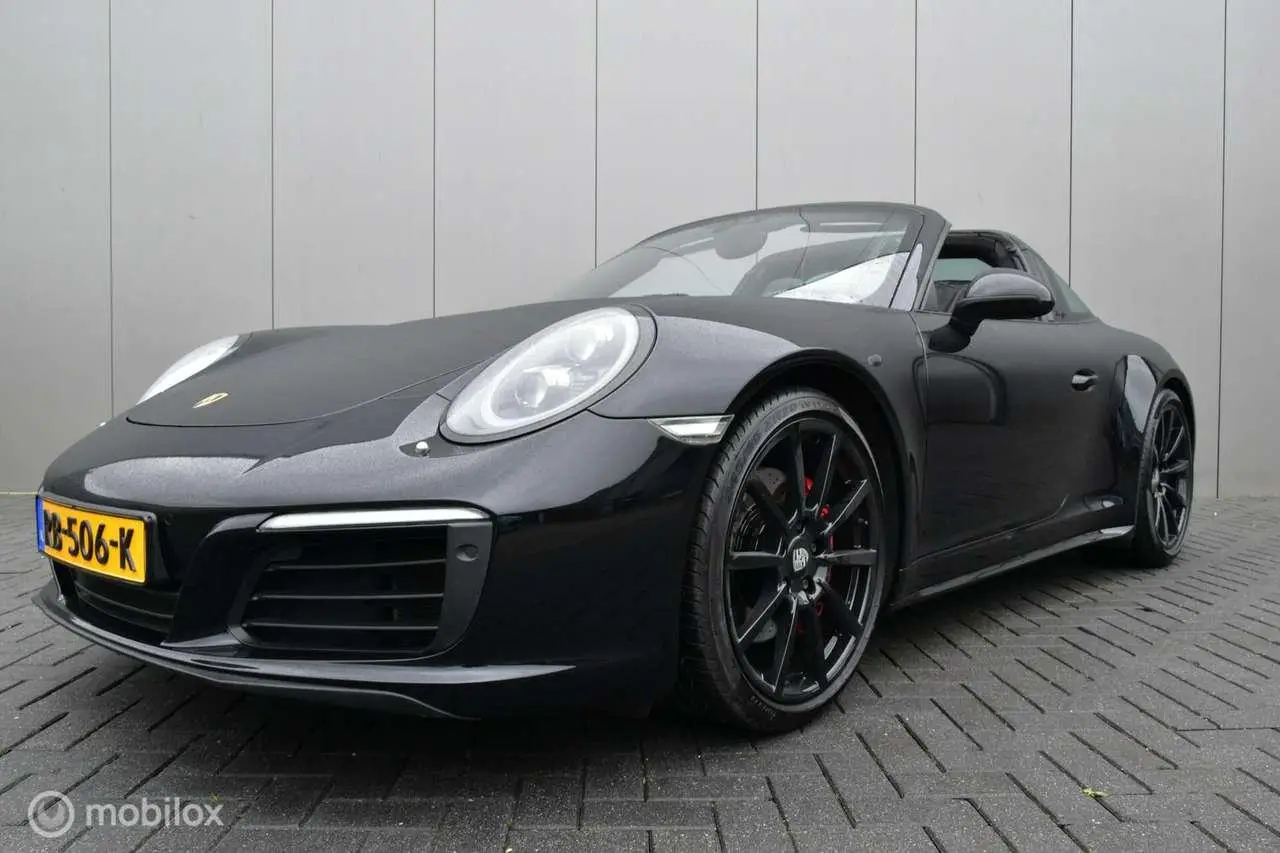 Photo 1 : Porsche 991 2016 Petrol