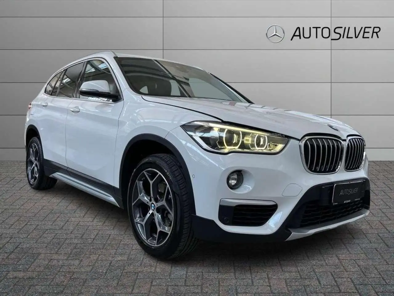 Photo 1 : Bmw X1 2018 Diesel