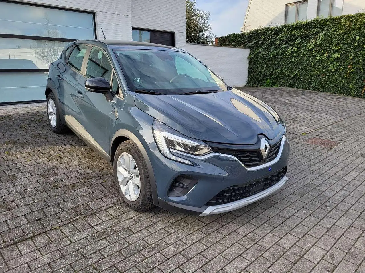 Photo 1 : Renault Captur 2023 Petrol