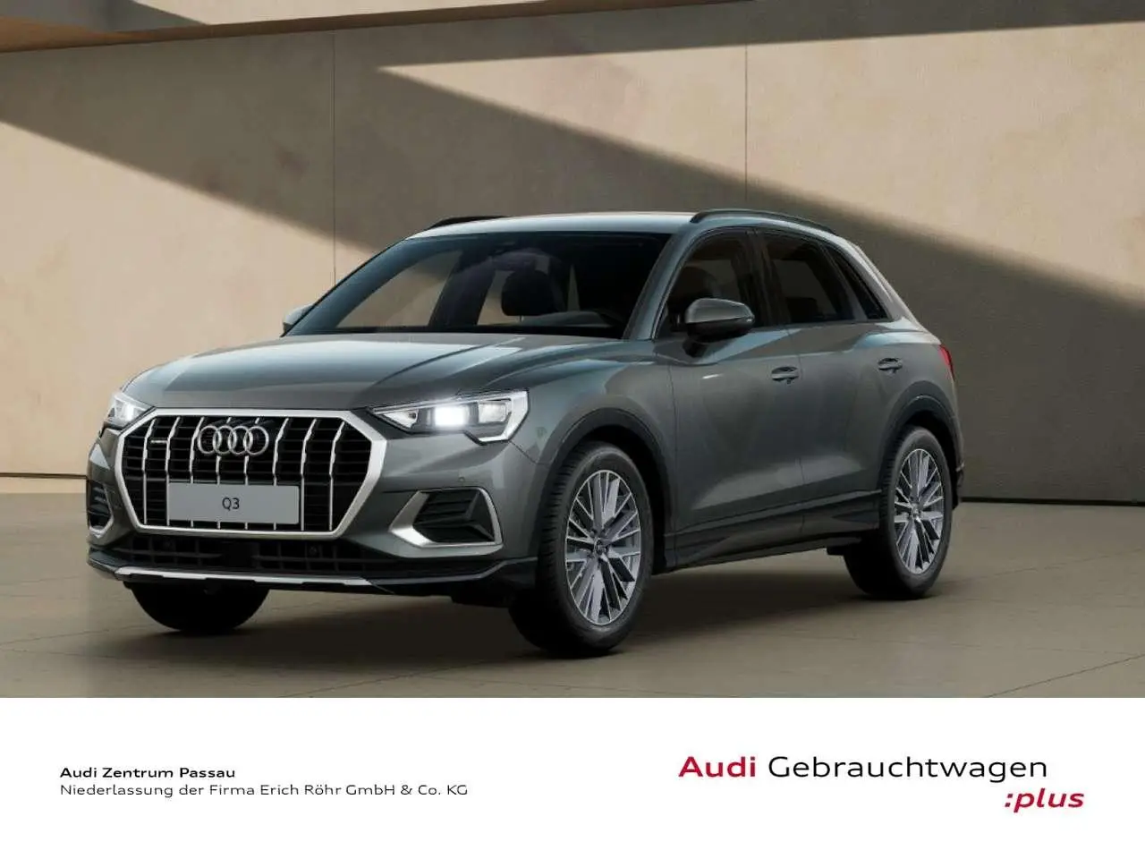 Photo 1 : Audi Q3 2024 Petrol