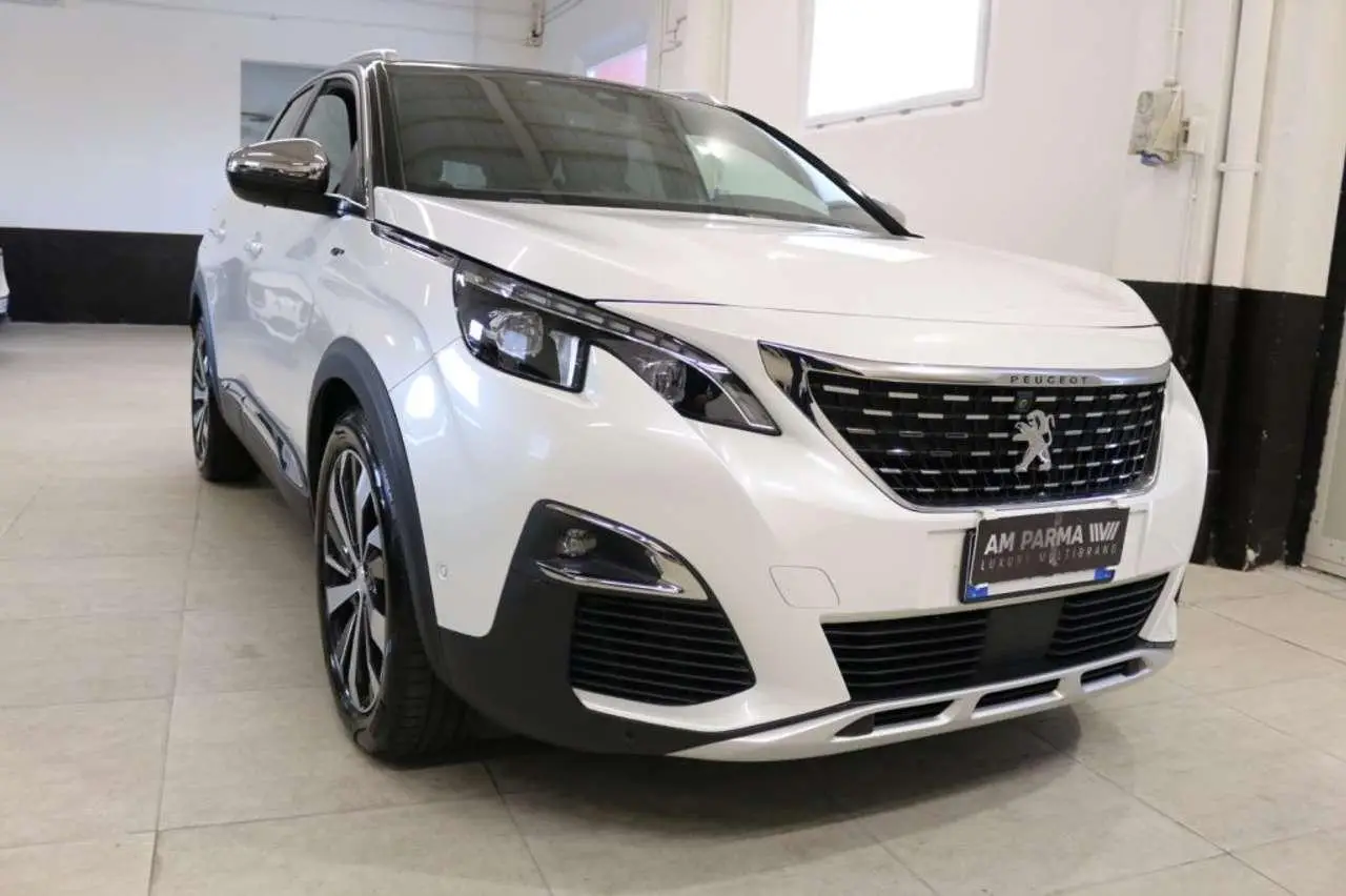 Photo 1 : Peugeot 3008 2019 Diesel