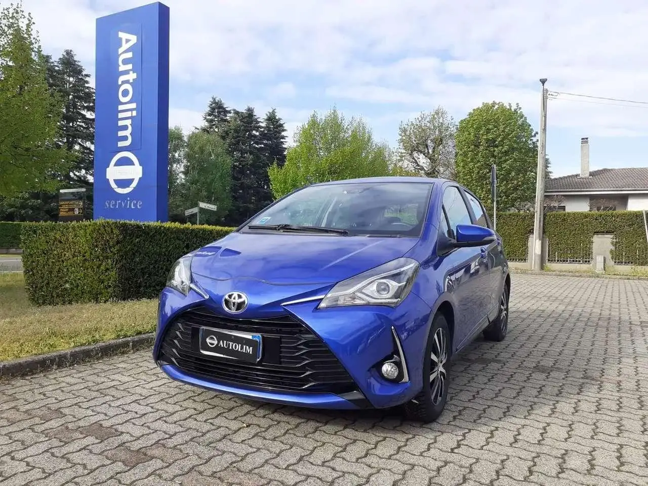 Photo 1 : Toyota Yaris 2017 Petrol