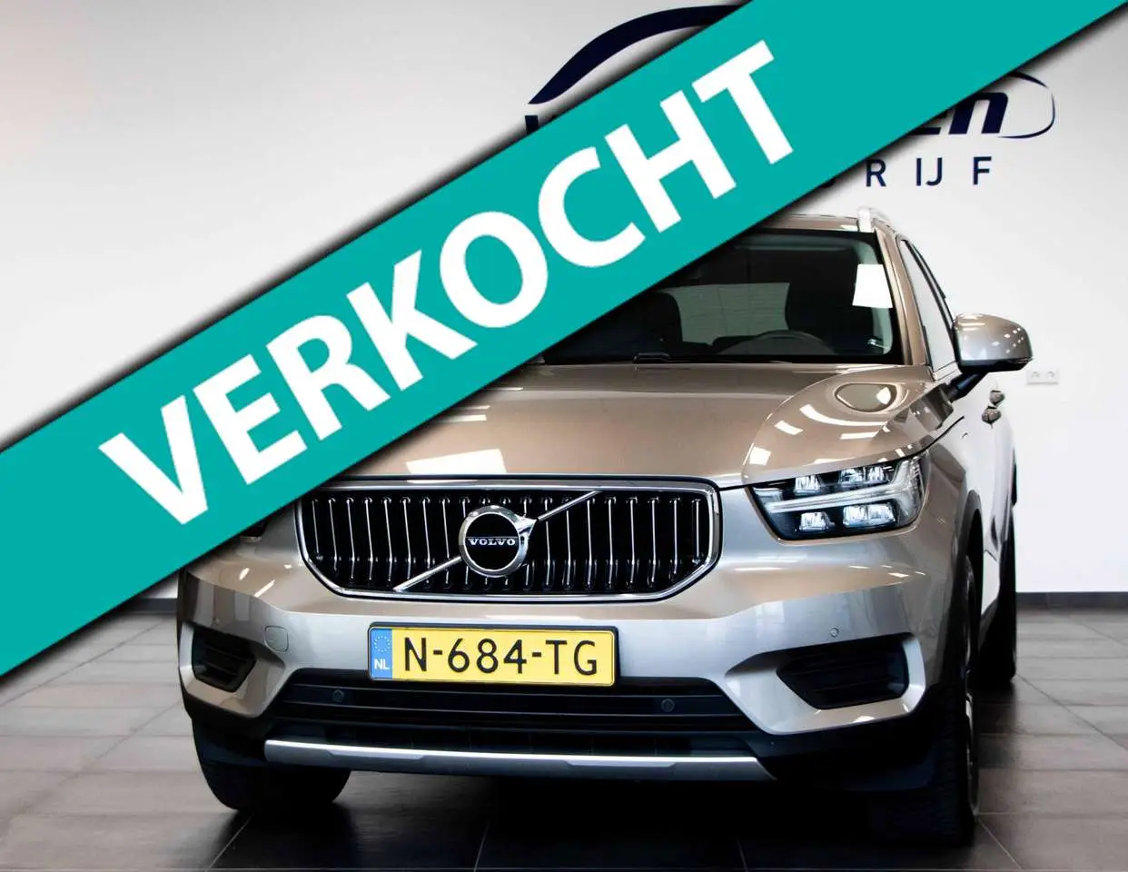 Photo 1 : Volvo Xc40 2022 Hybride