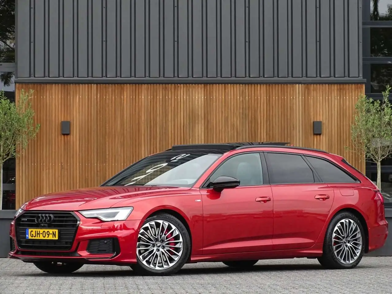 Photo 1 : Audi A6 2024 Hybride