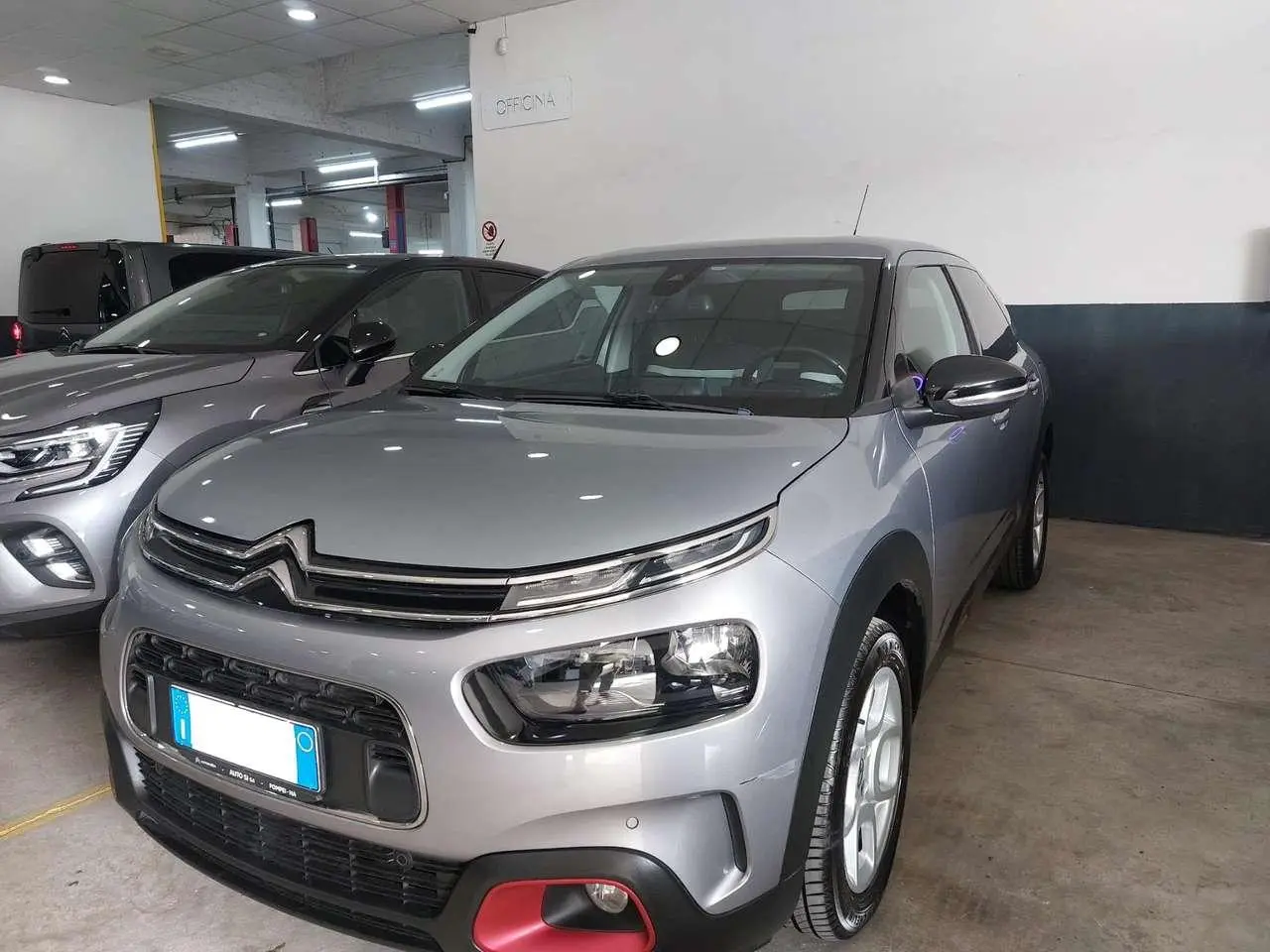 Photo 1 : Citroen C4 2020 Petrol